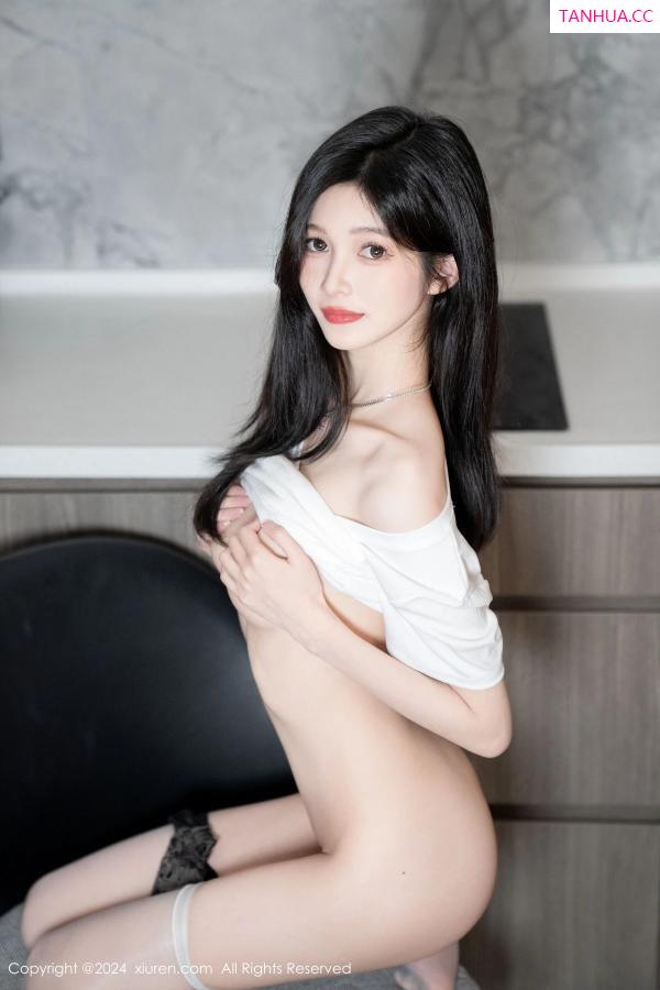 程程程  [XiuRen]高清写真图 2024.03.28 No.8306 程程程- 丝袜美腿第90张图片